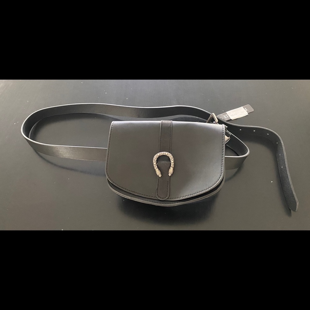 Gucci style looking belt bag